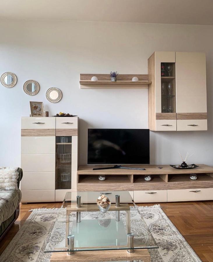 Appartement Stan Na Dan Bella à Banja Luka Extérieur photo