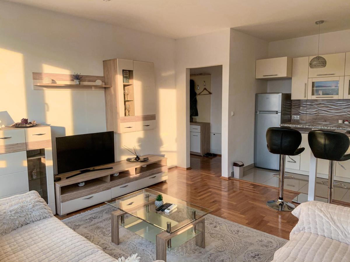 Appartement Stan Na Dan Bella à Banja Luka Extérieur photo